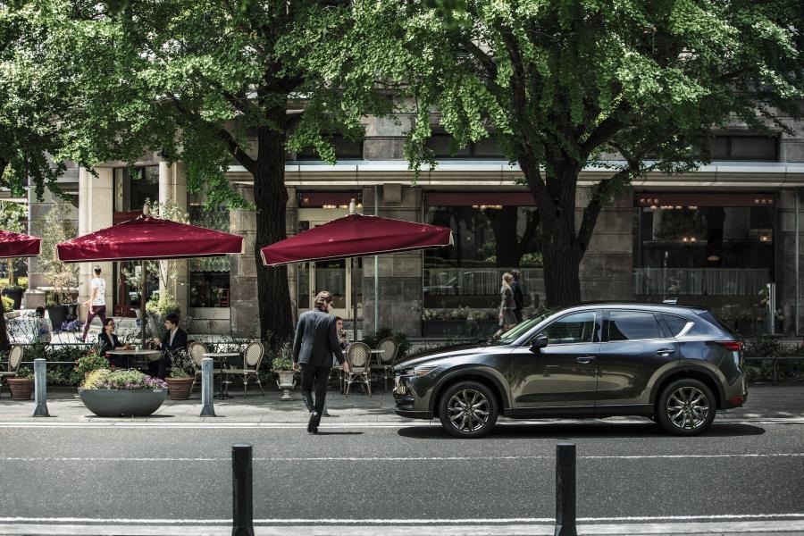  Mazda CX-5 Signature 2018 года  (NA) (фото 4 из 40)